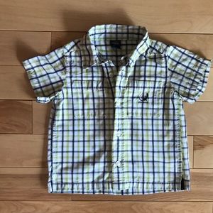 Boys size 2T s/s shirt